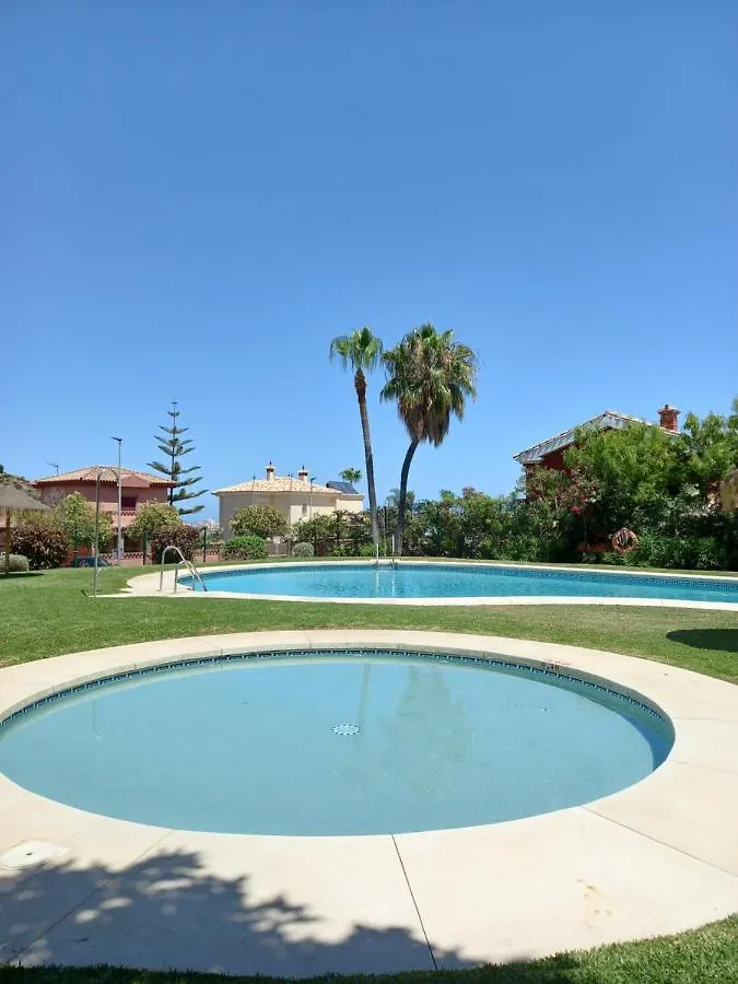 Terraza Vista: Amplio Apartamento Moderno con Vistas Exclusivas Benalmadena 0*,