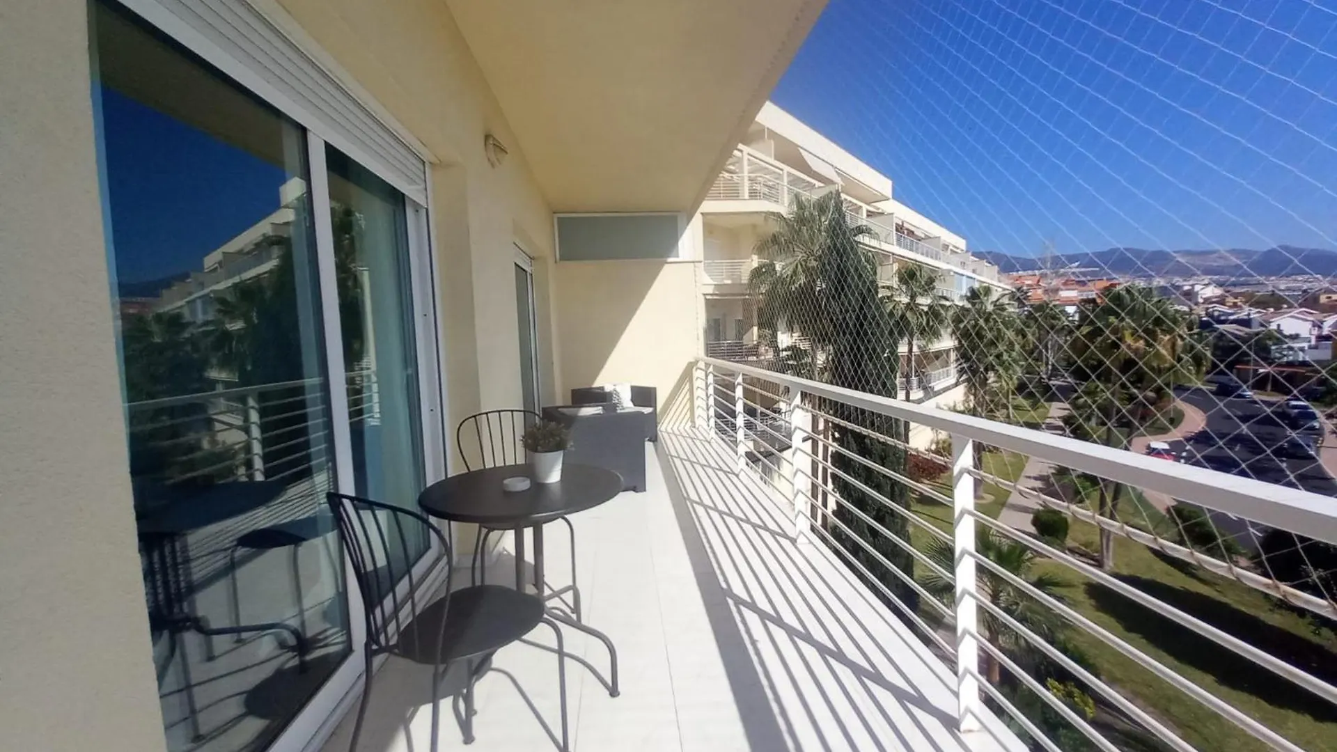 Apartment Terraza Vista: Amplio Apartamento Moderno con Vistas Exclusivas Benalmadena Spain