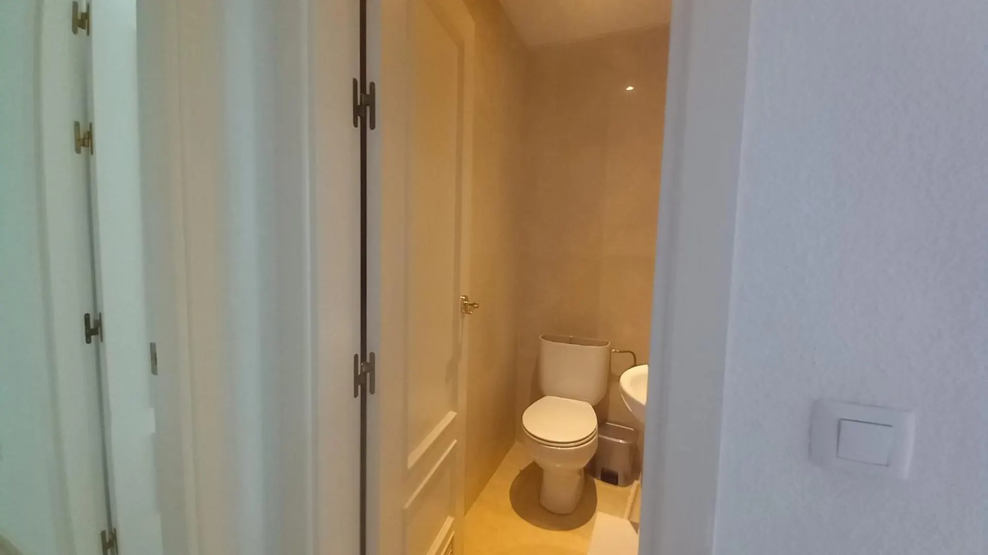 Terraza Vista: Amplio Apartamento Moderno con Vistas Exclusivas Benalmadena Apartment