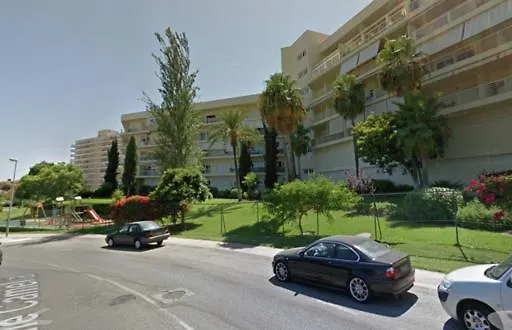 Terraza Vista: Amplio Apartamento Moderno con Vistas Exclusivas Benalmadena